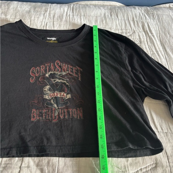 Wrangler women’s long sleeve crop top. XL. Beth Dutton - Picture 6 of 6